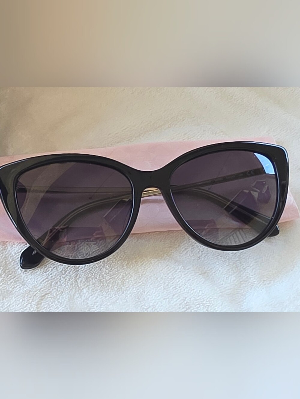 Kate Spade Black Cat-Eye Sunglasses with Pink Case - Picture 2 of 5